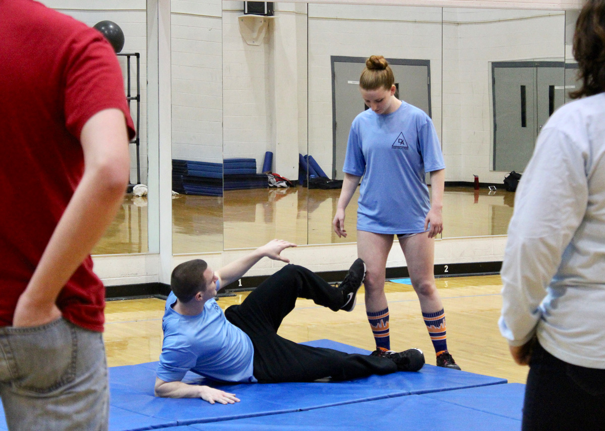 University Police holds self-defense classes - The Daily Mississippian