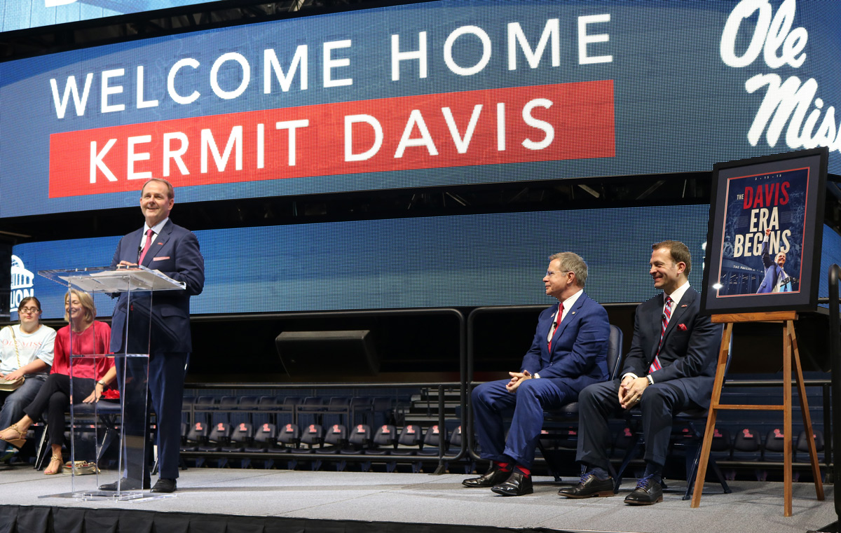 Ole Miss introduces new basketball hire Kermit Davis with special press conference