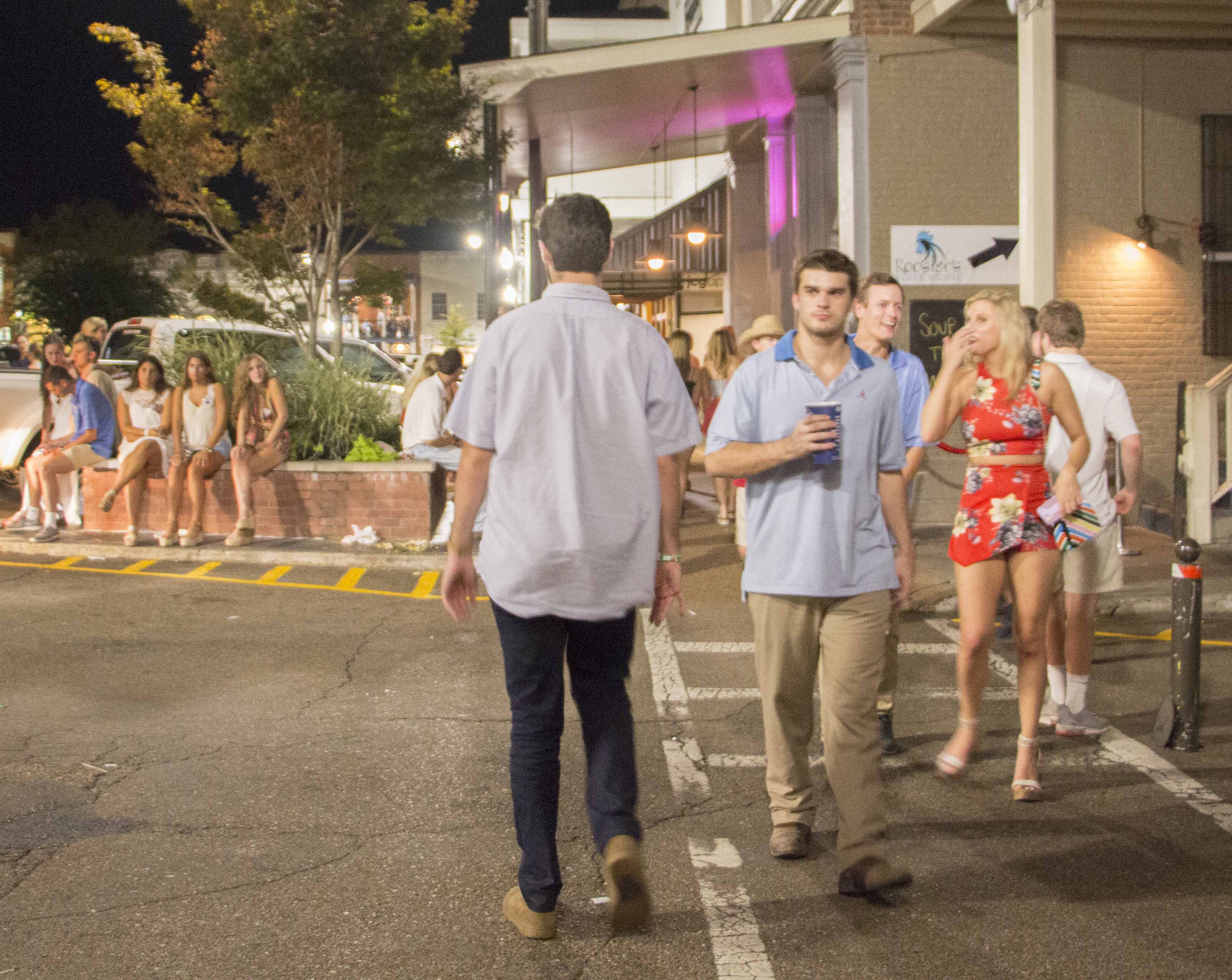 Aldermen vote to extend downtown ordinance start date