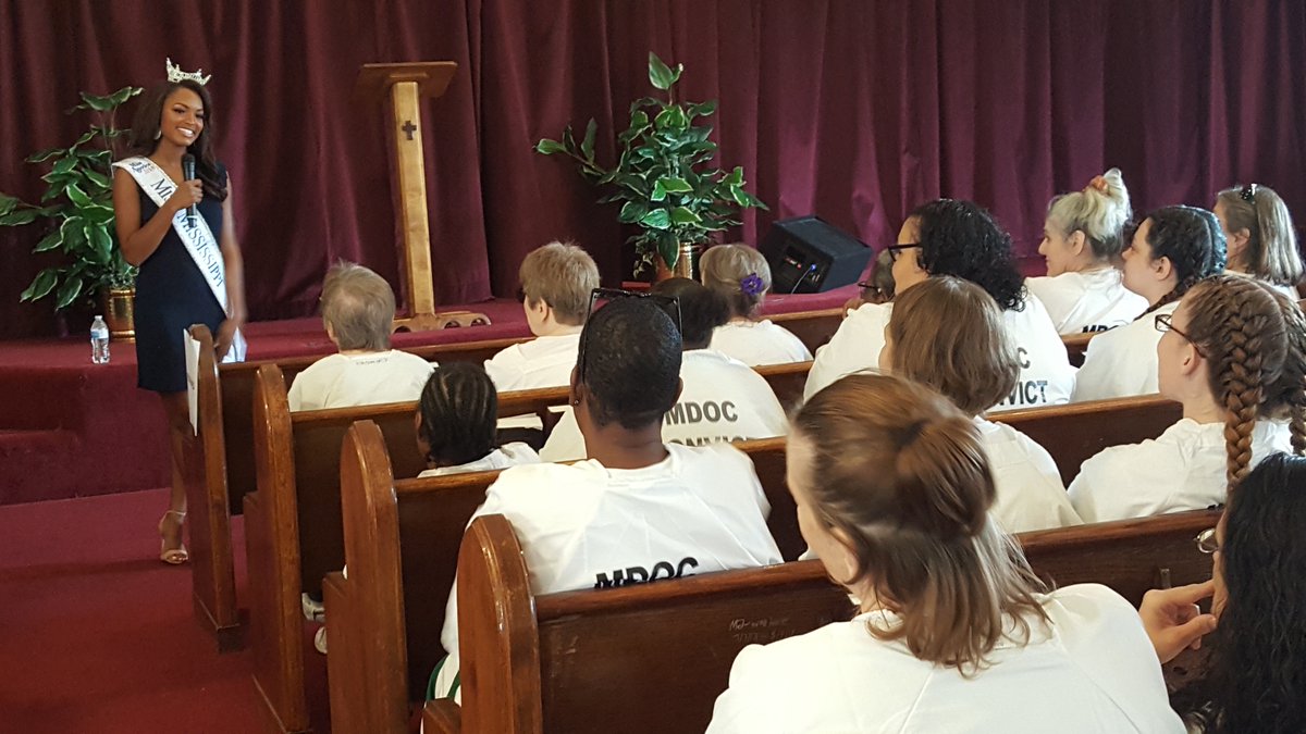 Miss Mississippi Asya Branch visits prison as part of platform