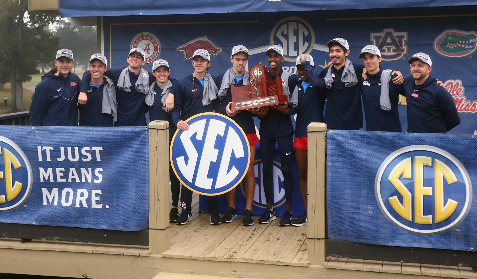 Cross country wins first SEC Title in school history