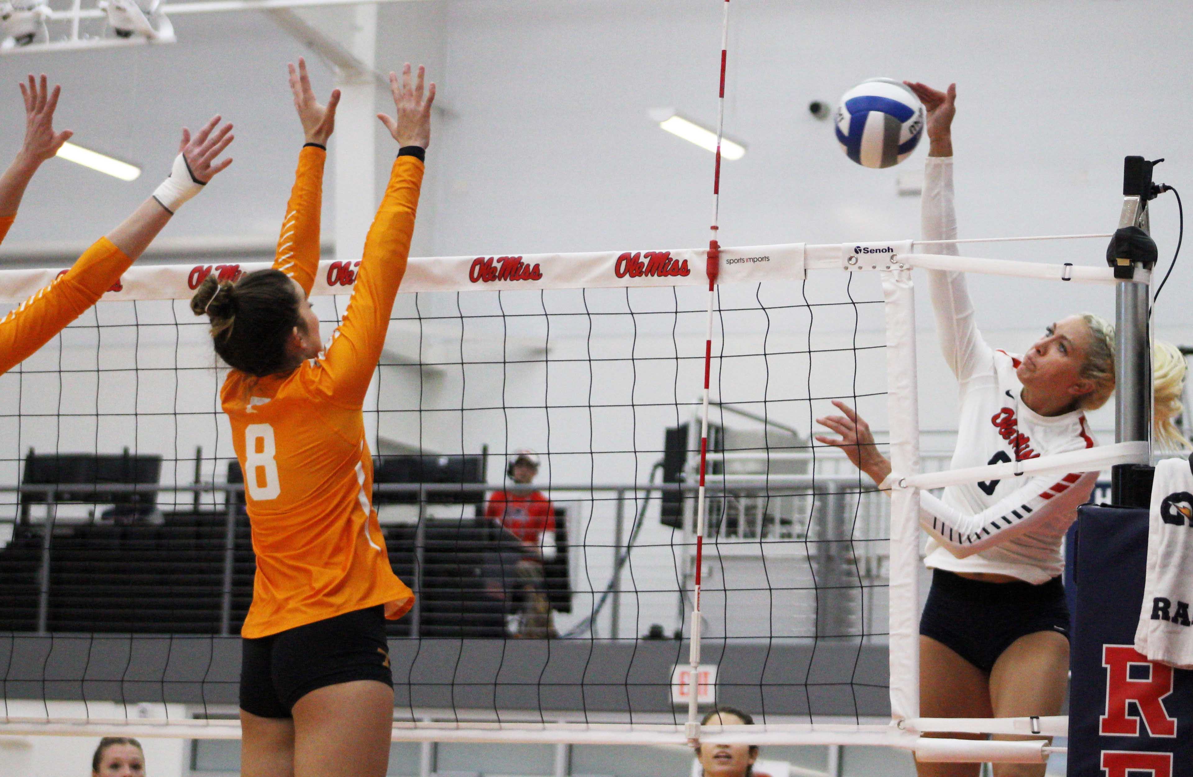 Volleyball drops two home games to fall below .500