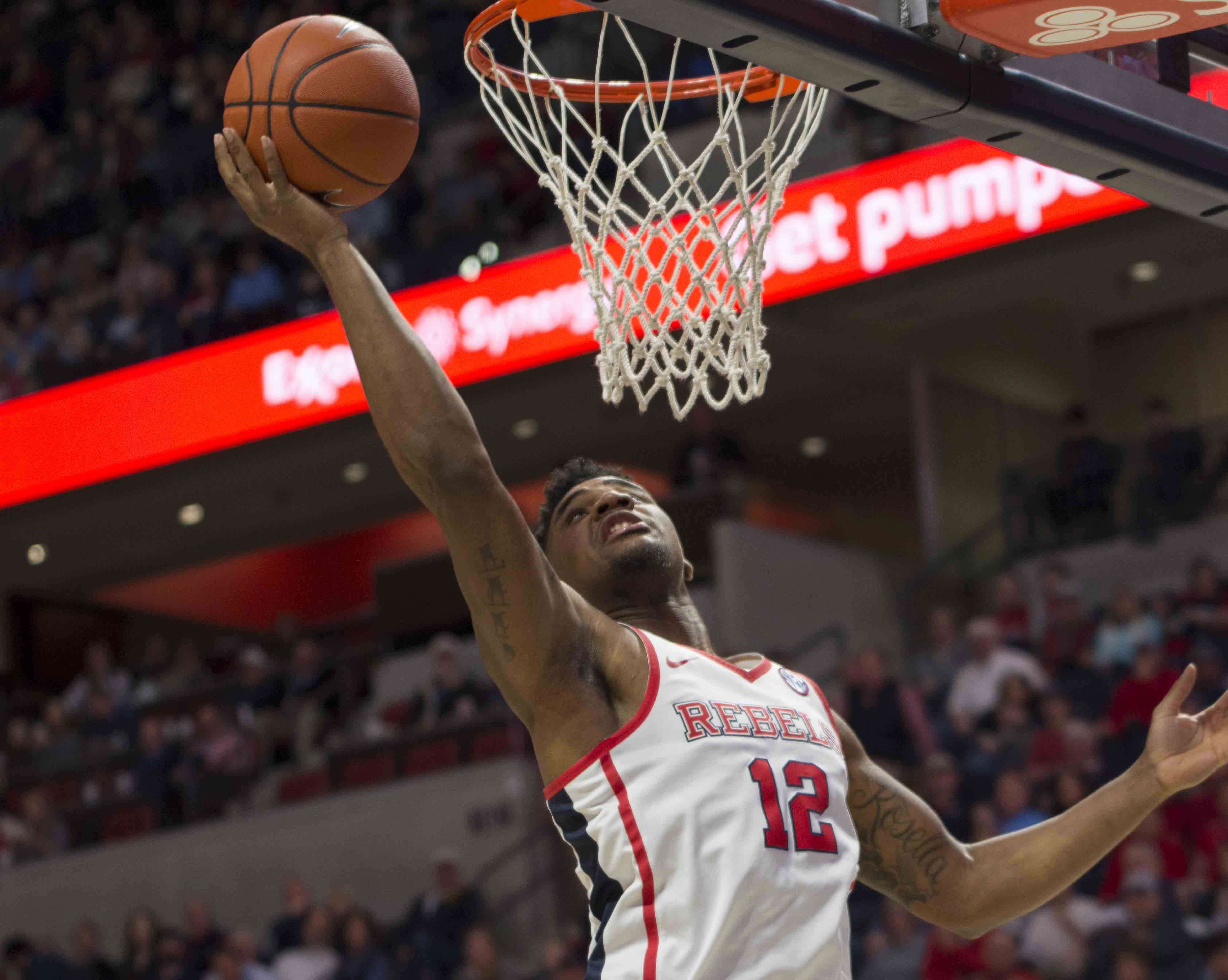 Ole Miss survives a close game against Texas A&M