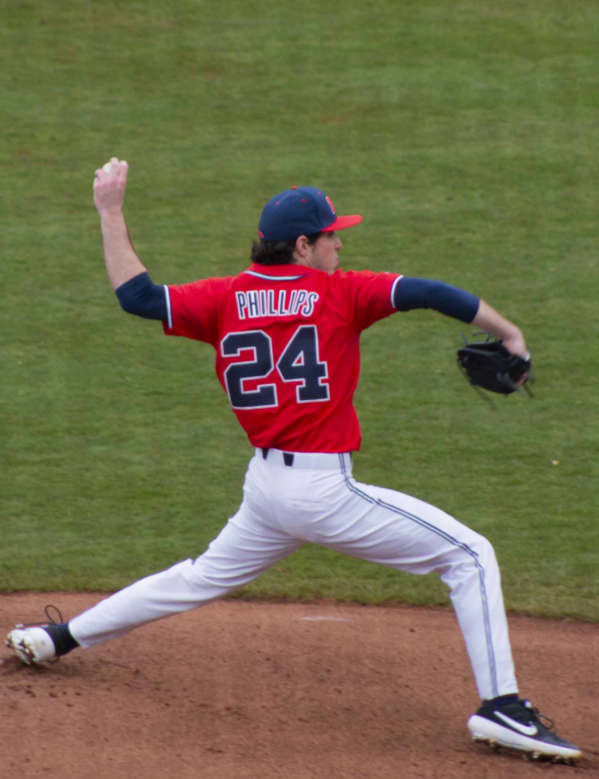 Bases loaded: Ole Miss splits with Wright State in opener