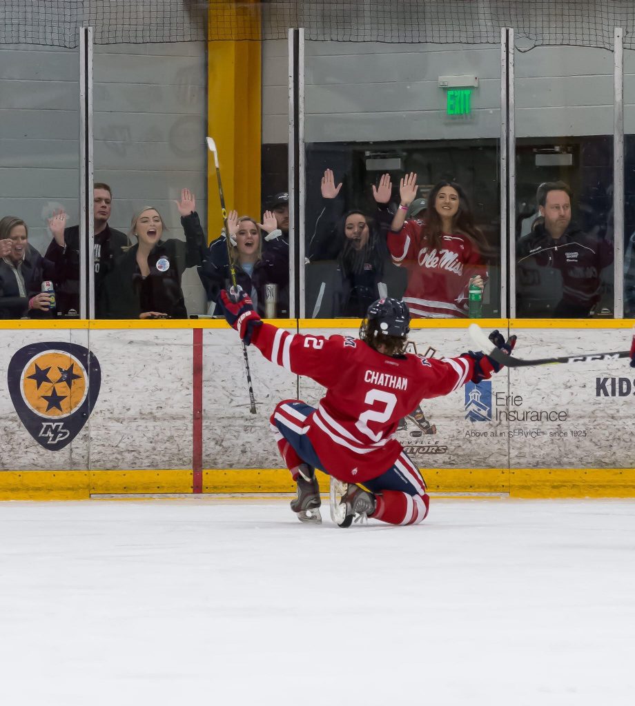 Ole Miss hockey shocks top-seeded Arkansas, wins SECHC Tournament - The  Daily Mississippian