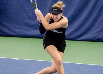 Women’s tennis falls to LSU in first conference match