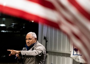 U.S. Senate candidate Mike Espy rallies voters in Oxford