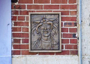 Arts council unveils statue of Ron ‘Ronzo’ Shapiro