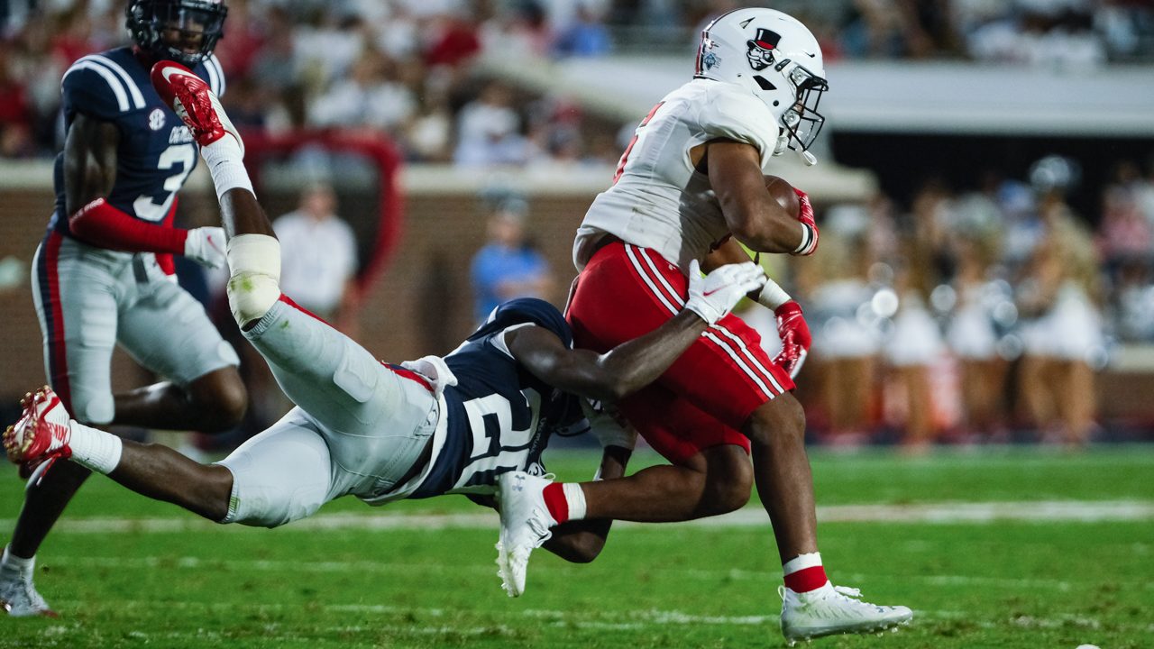 Ole Miss keeps the train rolling, beating Austin Peay 54-17 - The