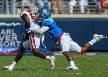 Ole Miss defeats Arkansas 52-51