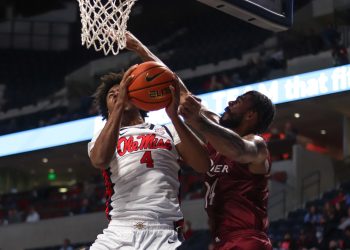 Historic rebounding gives the Rebels another blowout win
