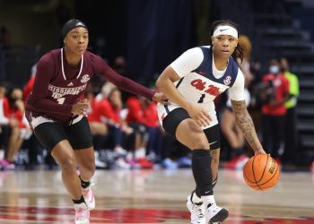 Women’s basketball stays hot, dominates Texas A&M on the road