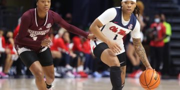 Women’s basketball stays hot, dominates Texas A&M on the road