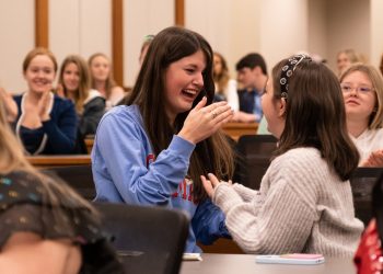 Students vote to change activity fee