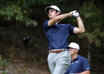 Men’s golf one shot shy of title
