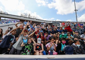 Rebels win midweek contest against Murray State