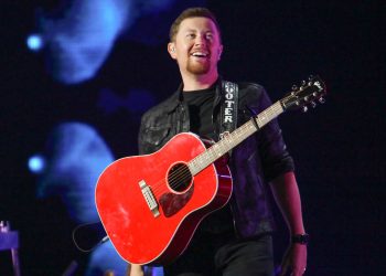 Country hitmaker Scotty McCreery to make his Oxford debut at The Lyric