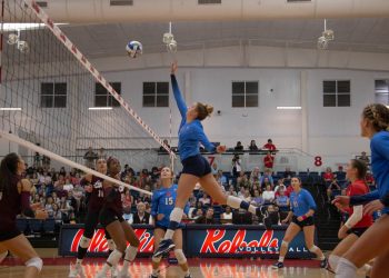 Texas A&M defeats Ole Miss in five-game set