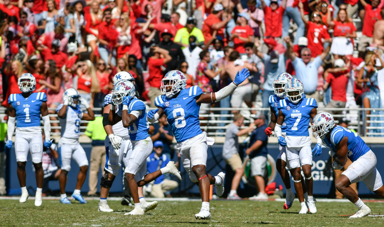 Kentucky-Ole Miss students fight in the stands during SEC matchup