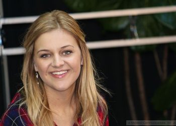 Review: Nothing is more “Subject to Change” than the production styles on Kelsea Ballerini’s new album