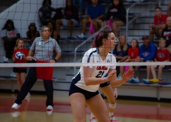Volleyball sweeps Alabama in 2-match series