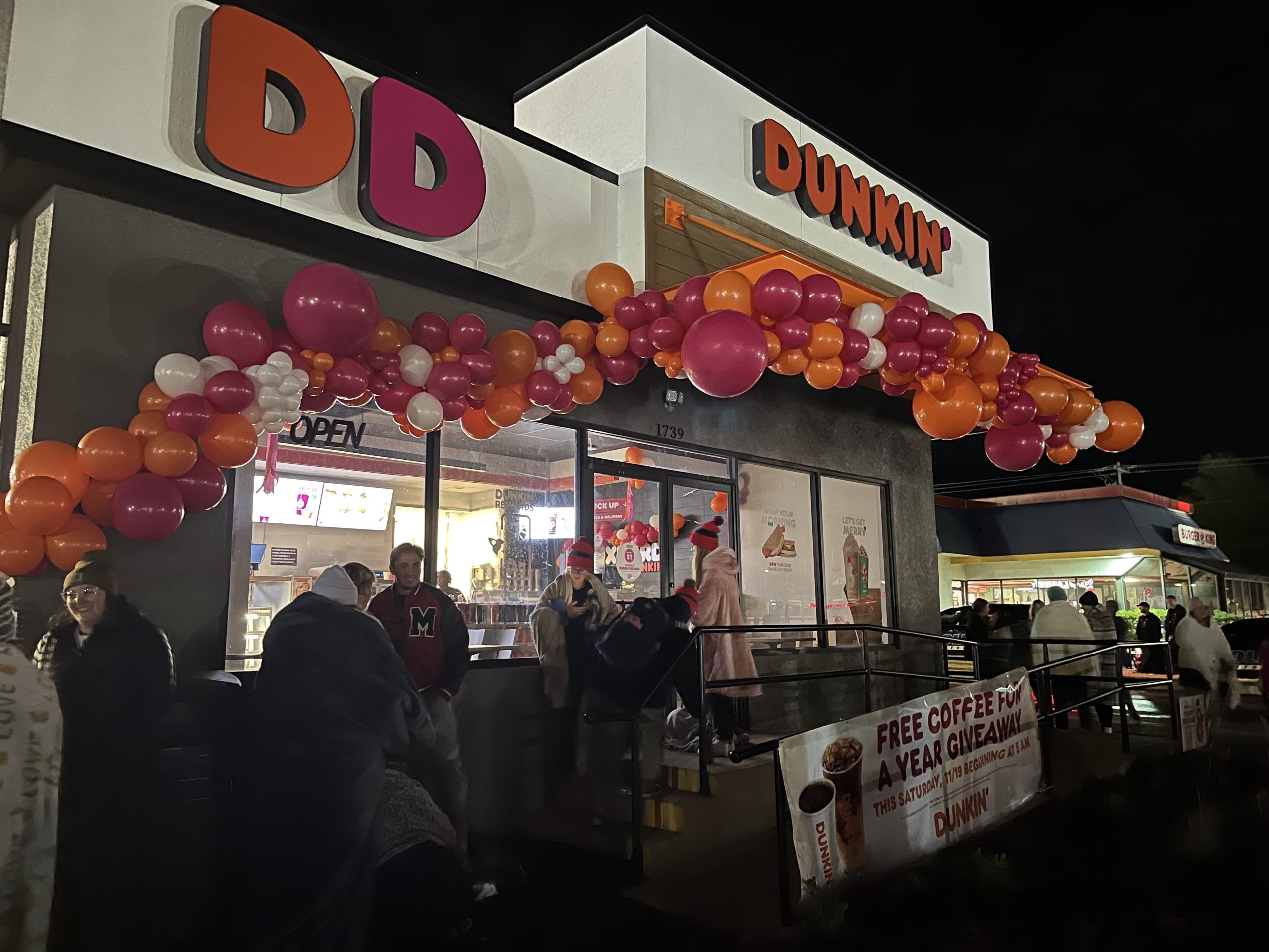 Oxfordians camp out for coffee - The Daily Mississippian - Vimarsana News