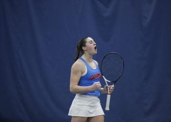 Women’s tennis sweeps Belmont