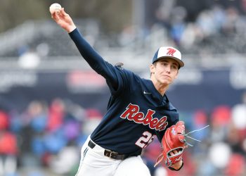 Memphis rallies with three-homer ninth inning, stuns Ole Miss 11-9