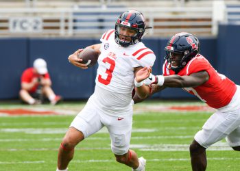 New stars show out in Grove Bowl, red team wins 53-52