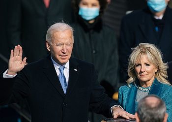 Picking a side: students split on Biden re-election
