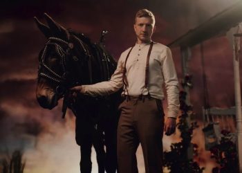 Tyler Childers revitalizes country sound with ’Rustlin’ In The Rain’