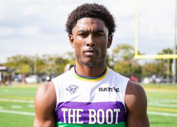 Checking the tape: Noreel White