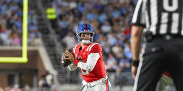 Ole Miss quickly dispatches Vanderbilt