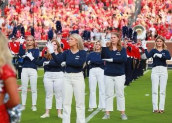 Handband: singing with sign language