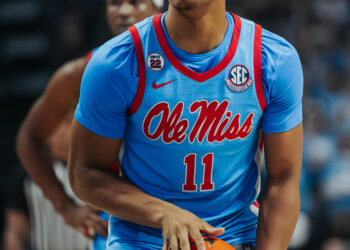 Men’s hoops dominates Kentucky