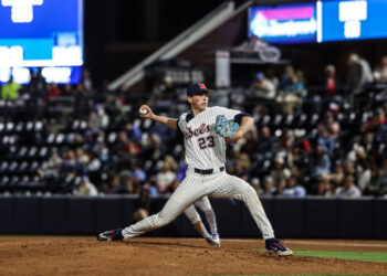 Rebels beat Memphis 7-5 in midweek matchup