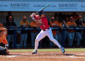Ole Miss drops series to No. 5 Tennessee