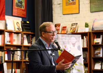 John T. Edge celebrates new memoir at Off Square Books with standing room only