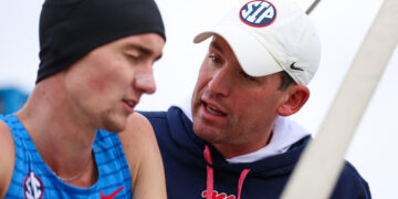 How do the cross country championships work?