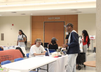 Pop-up shop showcases student entrepreneurs