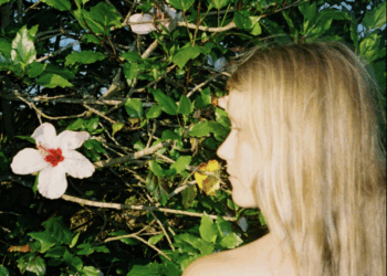 Alice Phoebe Lou’s ‘Oblivion’ will make you want to touch grass