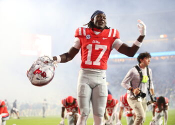 Ole Miss continues playoff push with 30-14 win over South Carolina