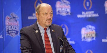 Peach Bowl CEO talks playoff system, bowl games