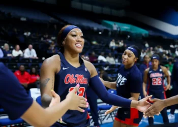 Lady Rebels pick up two wins in Coast 2 Coast Classic