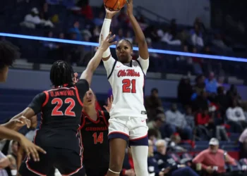 Ole Miss Women’s Basketball splits first two SEC games