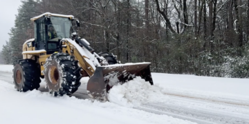 Oxford shovels plan for winter weather