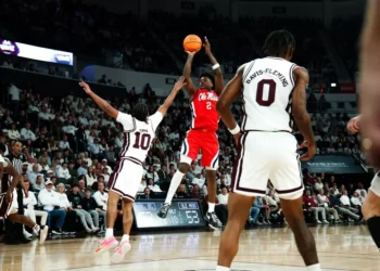 Ole Miss Men’s Basketball inches past Mississippi State for third straight win