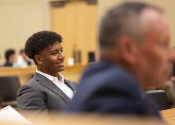 Chambliss stays, students celebrate