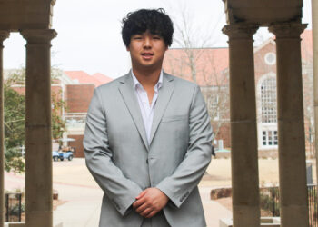 Sophomore Nathan Won cycles across the country for charity