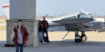 Retired Air Force pilot offers way home to students trapped in Oxford by Winter Storm Fern
